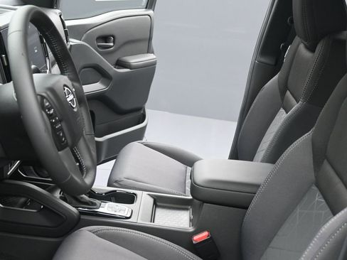 New 2026 Nissan Frontier SV image 18