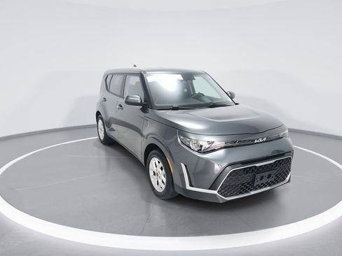 Certified 2025 Kia Soul LX FWD image 3