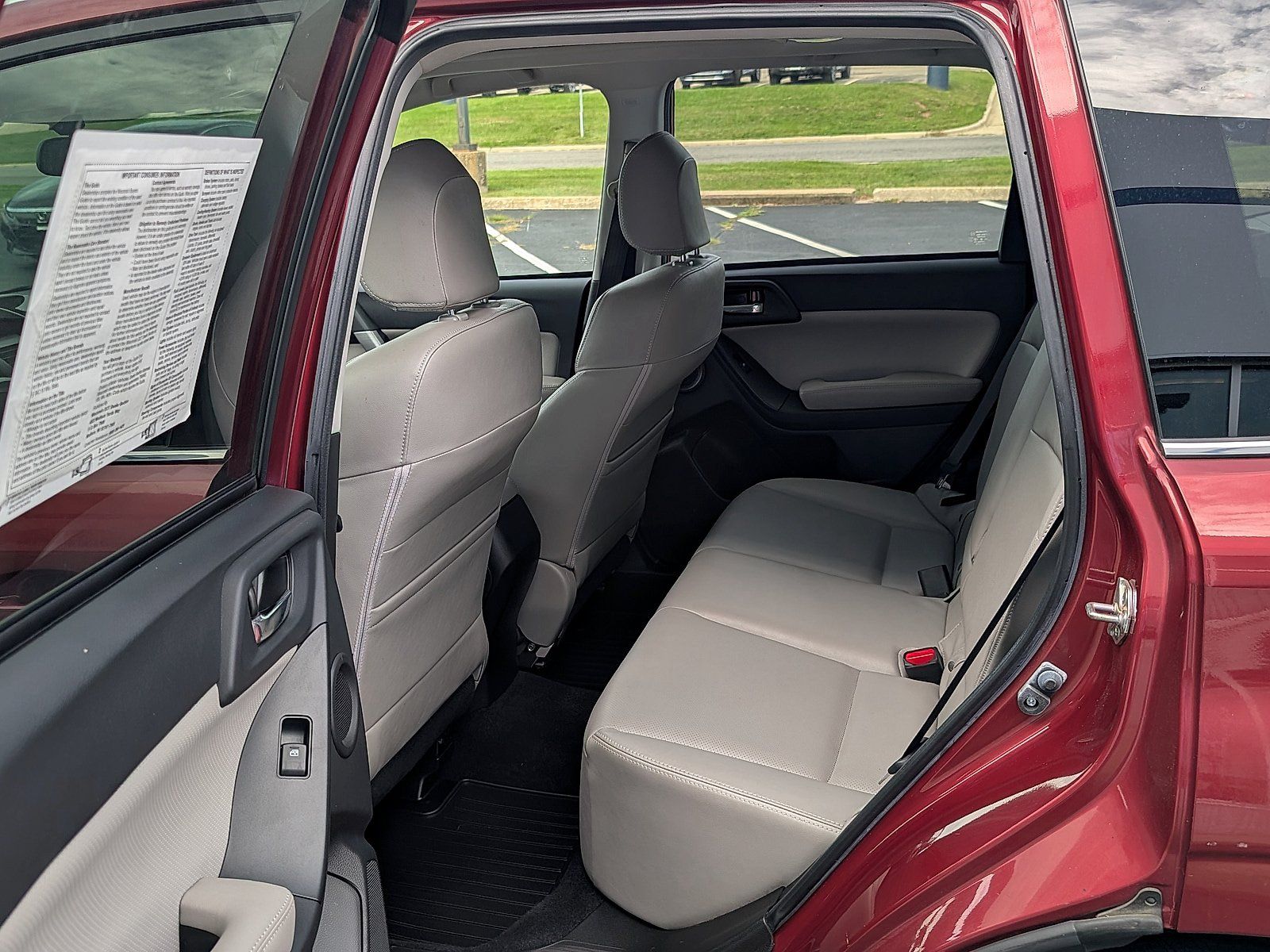 Used 2015 Subaru Forester 2.5i Touring AWD/4WD image 11