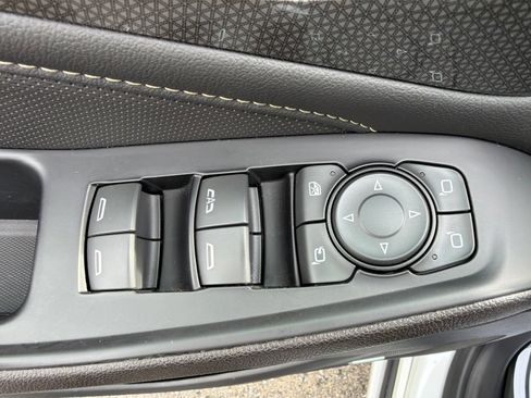 Used 2023 Chevrolet Traverse Premier AWD/4WD image 12