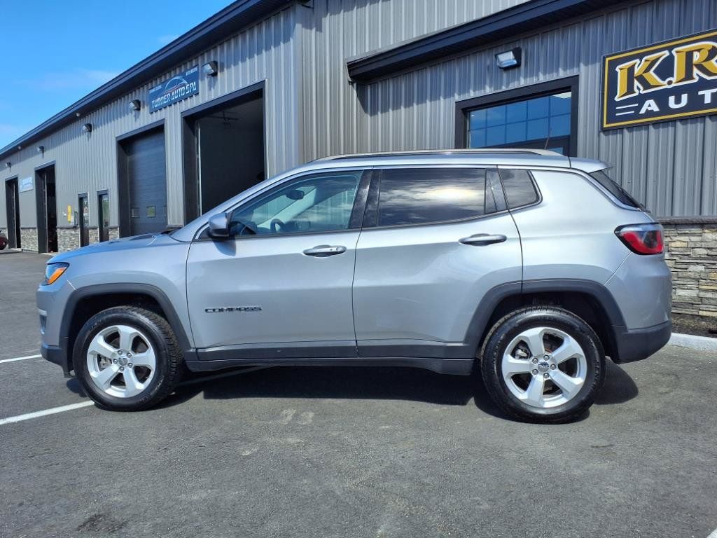 Used 2019 Jeep Compass Latitude AWD/4WD image 4