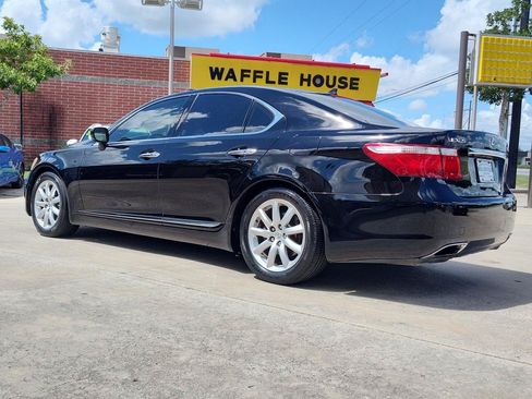 Used 2008 Lexus LS 460 RWD image 4