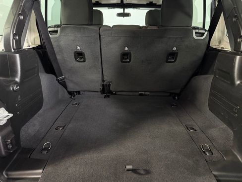 Used 2023 Jeep Wrangler Unlimited Sport AWD/4WD image 27