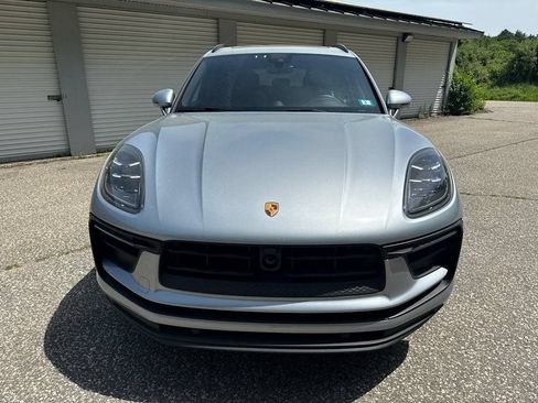 Certified 2026 Porsche Macan AWD/4WD image 8