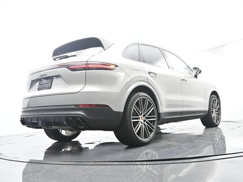 Certified 2023 Porsche Cayenne Platinum Edition AWD/4WD image 49