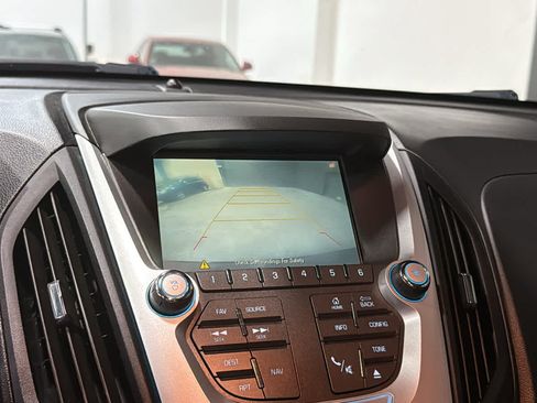Used 2015 Chevrolet Equinox LT AWD/4WD image 16
