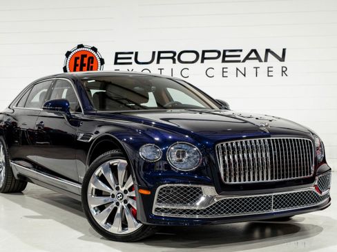 Used 2021 Bentley Flying Spur W12 AWD/4WD image 32
