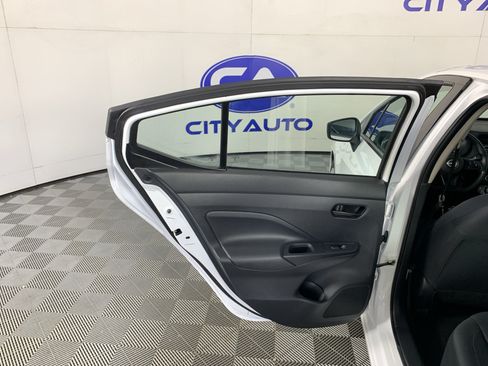 Used 2023 Nissan Versa S FWD image 30