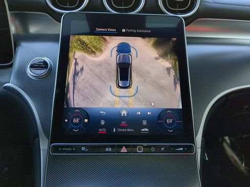 Used 2024 Mercedes-Benz GLC 300 4MATIC image 28