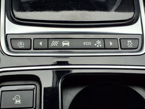 Used 2019 Jaguar F-PACE R-Sport image 20