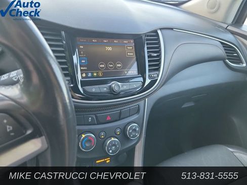 Used 2019 Chevrolet Trax LT w/ LT Convenience Package AWD/4WD image 15