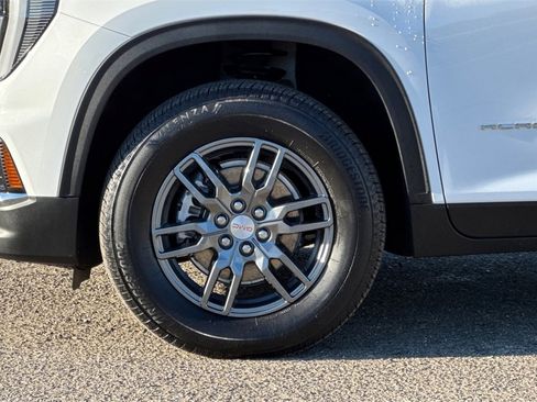 Certified 2025 GMC Acadia Elevation image 35