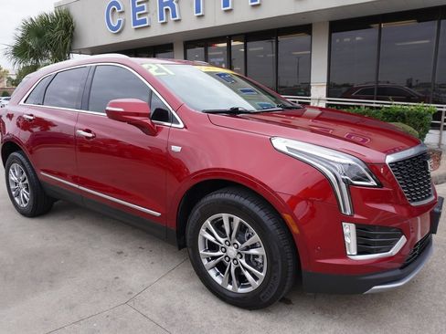 Used 2021 Cadillac XT5 Premium Luxury image 1