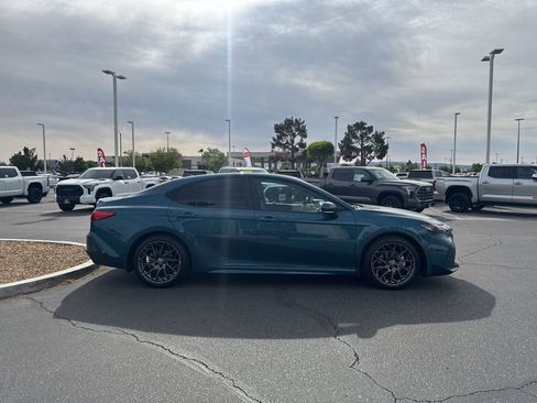 Used 2026 Toyota Camry SE w/ Multimedia Upgrade Package image 5