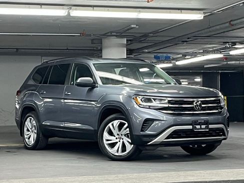 Certified 2022 Volkswagen Atlas SE AWD/4WD image 2