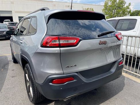 Used 2016 Jeep Cherokee 75th Anniversary image 8