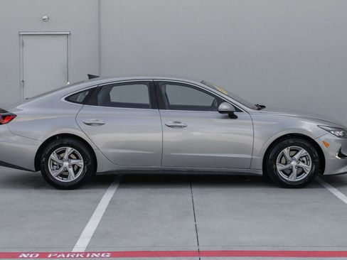 Used 2023 Hyundai Sonata SE FWD image 10