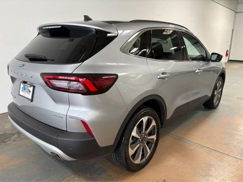 Used 2024 Ford Escape Platinum image 8