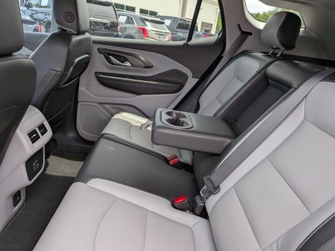 Certified 2023 GMC Terrain SLT FWD image 16