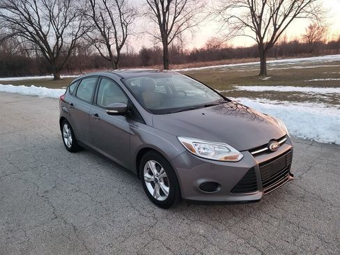 Used 2013 Ford Focus SE w/ SE Winter Pkg image 5