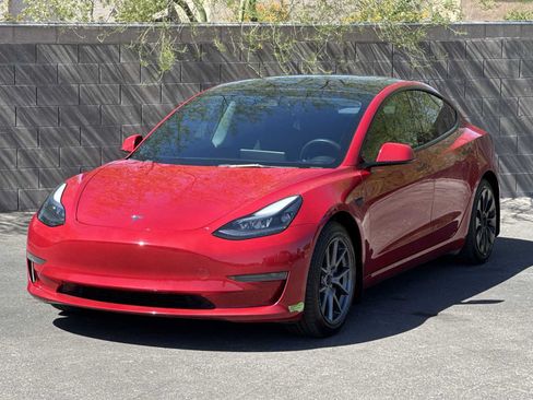 Used 2023 Tesla Model 3 Standard Range RWD image 4