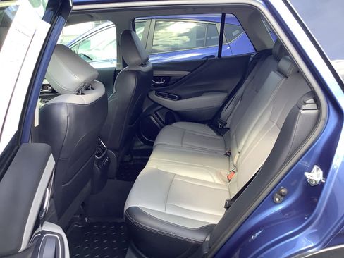 Used 2022 Subaru Outback Limited image 9