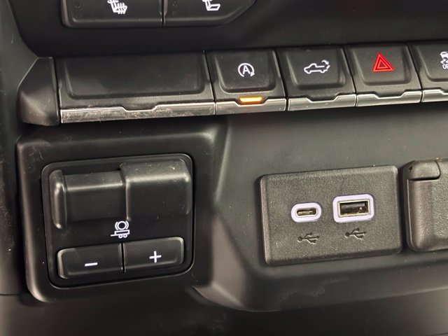 Used 2022 Chevrolet Silverado 1500 LT AWD/4WD image 33