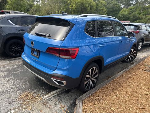 Used 2022 Volkswagen Taos SE image 4