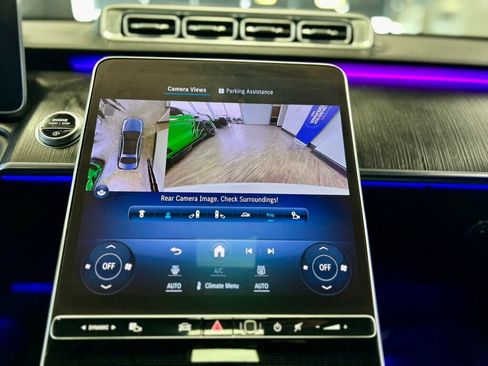 Used 2023 Mercedes-Benz S 500 4MATIC w/ AMG Line image 34