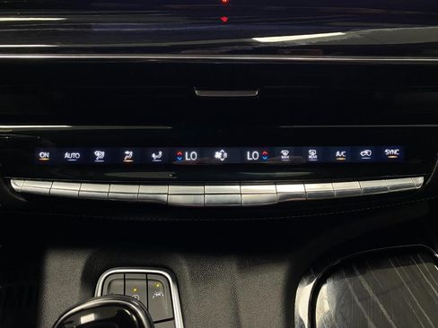 Used 2022 Cadillac Escalade Sport w/ Touring Package AWD/4WD image 28