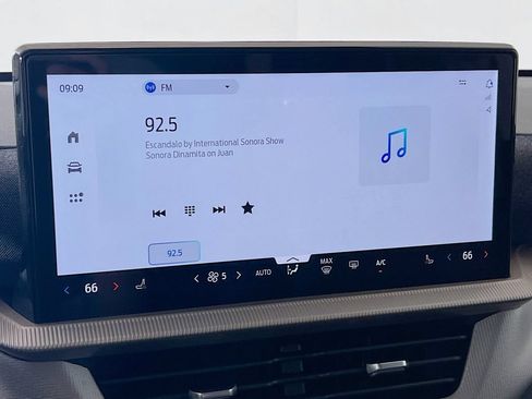 New 2026 Ford Explorer Active AWD/4WD image 23
