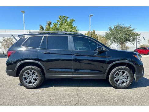 Used 2025 Honda Passport TrailSport image 7