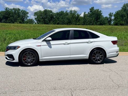 Used 2019 Volkswagen Jetta GLI FWD image 12