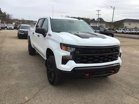 Used 2023 Chevrolet Silverado 1500 Custom Trail Boss image 10