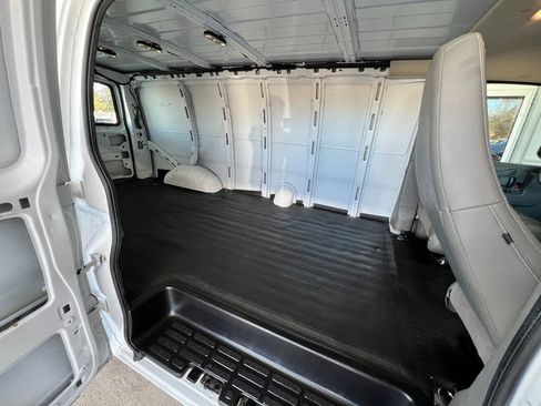 Used 2022 Chevrolet Express 2500 Extended w/ Driver Convenience Package image 24