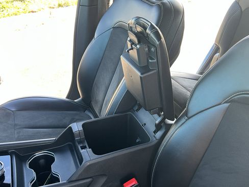 Used 2023 Jeep Grand Cherokee L Laredo image 19