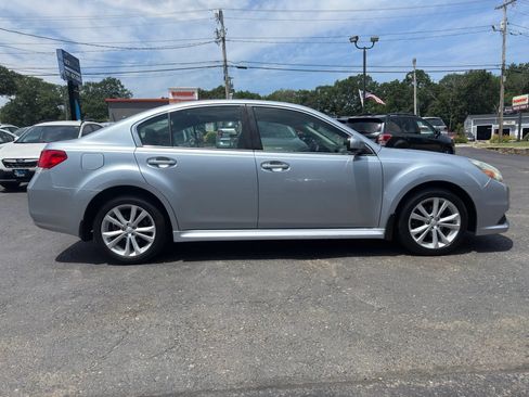 Used 2013 Subaru Legacy 2.5i Premium w/ Popular Pkg 2 AWD/4WD image 8