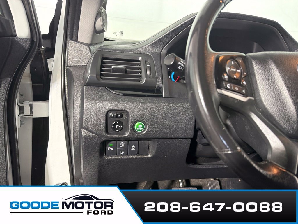 Used 2020 Honda Pilot Touring image 13