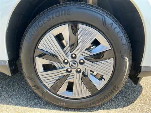 New 2025 Nissan Murano SL image 14