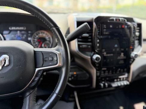 Used 2024 RAM 2500 Laramie AWD/4WD image 8