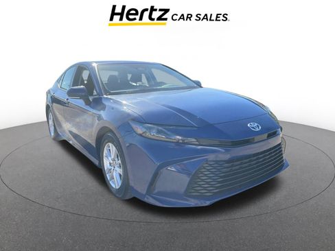 Used 2025 Toyota Camry LE image 1