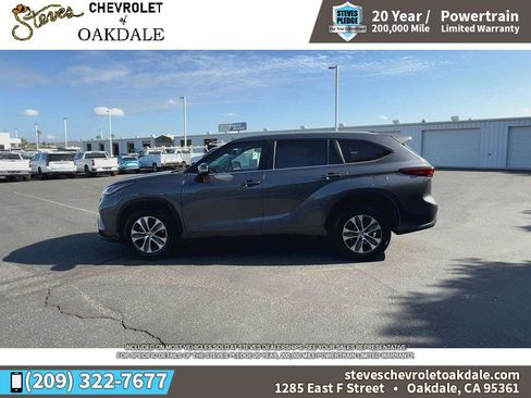 Used 2023 Toyota Highlander XLE image 7