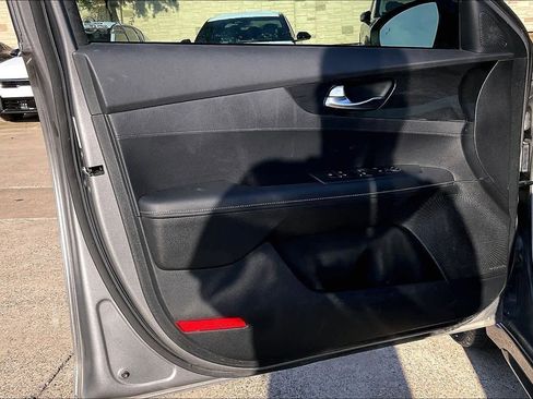 Used 2024 Kia Forte GT-Line w/ GT-Line Premium Package image 27