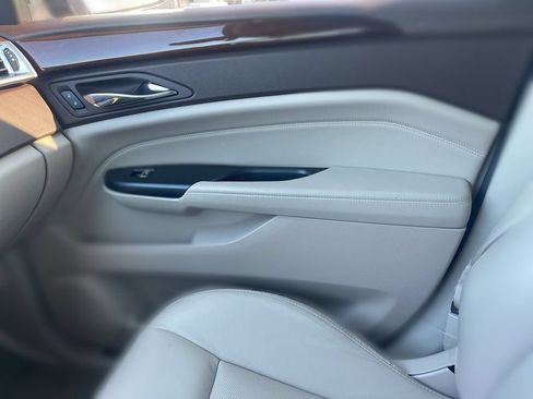Used 2015 Cadillac SRX Luxury w/ Driver Awareness Package FWD image 24