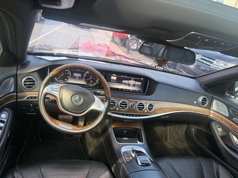 Used 2015 Mercedes-Benz S 550 4MATIC Sedan w/ Sport Package image 12