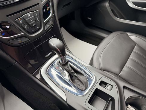 Used 2015 Buick Regal Premium w/ Driver Confidence Package #1 image 28