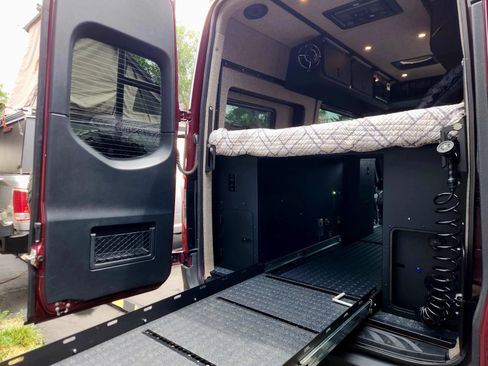 Used 2024 Mercedes-Benz Sprinter 2500 image 14