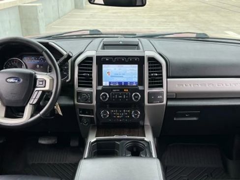 Used 2020 Ford F250 Lariat w/ Lariat Value Package image 27