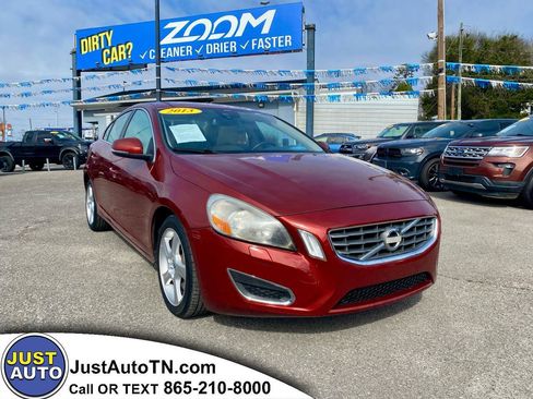 Used 2013 Volvo S60 T5 image 1