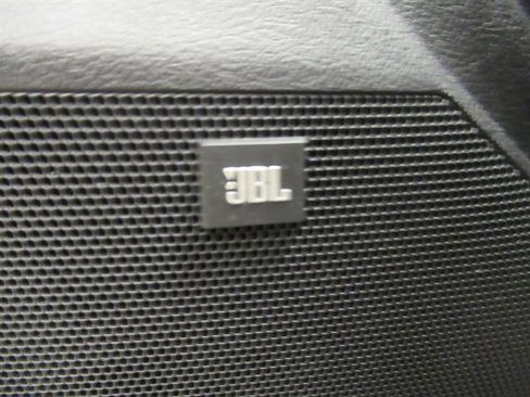 Used 2017 Toyota Avalon Limited image 19